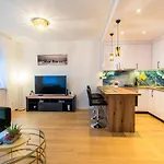 Flexible Selfcheckins 38 - Zagreb - Garage - Loggia - New - Luxury -