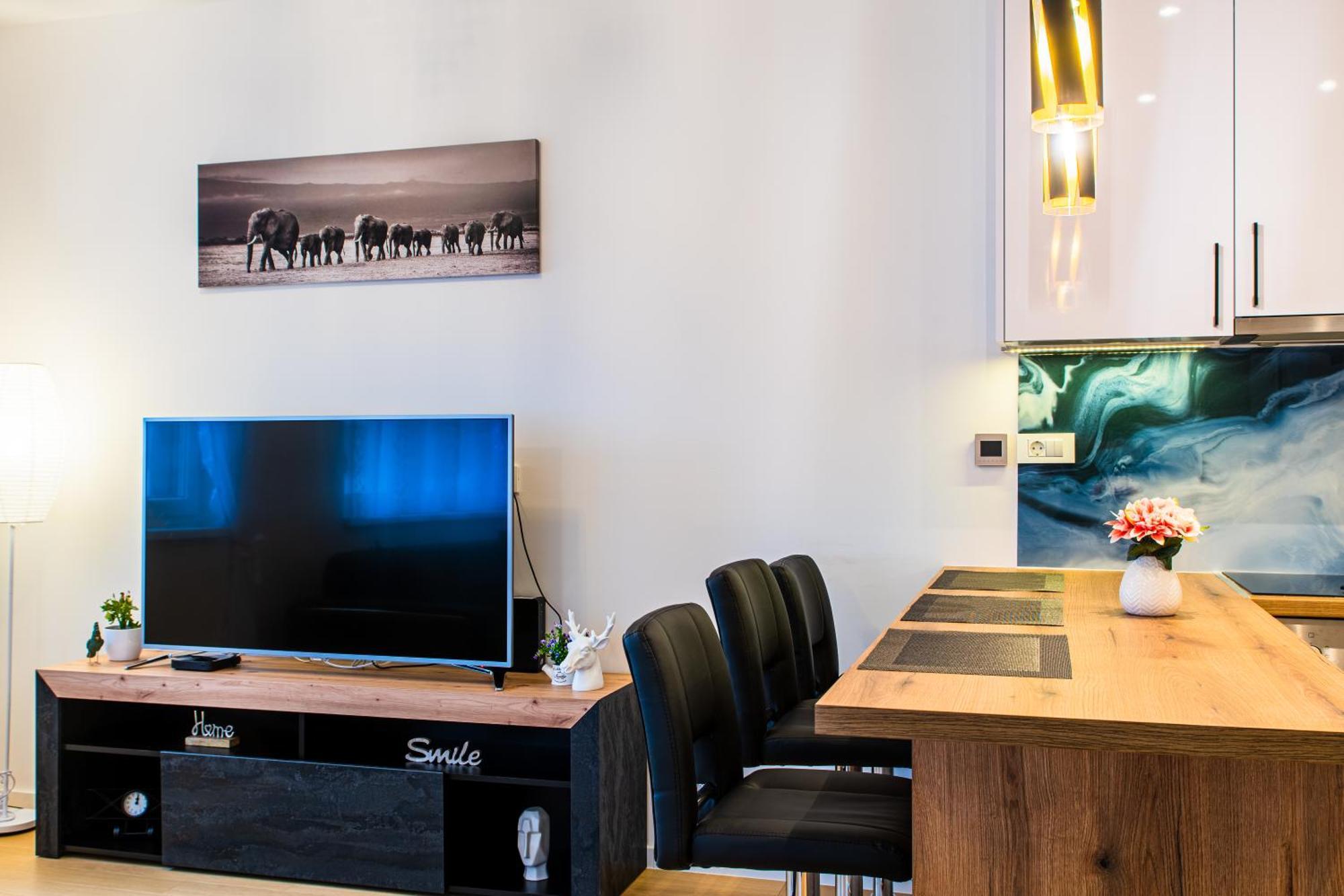 Flexible Selfcheckins 38 - - Garage - Loggia - New - Luxury - Apartman