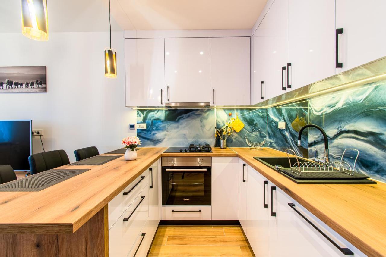 Flexible Selfcheckins 38 - - Garage - Loggia - New - Luxury - Apartman
